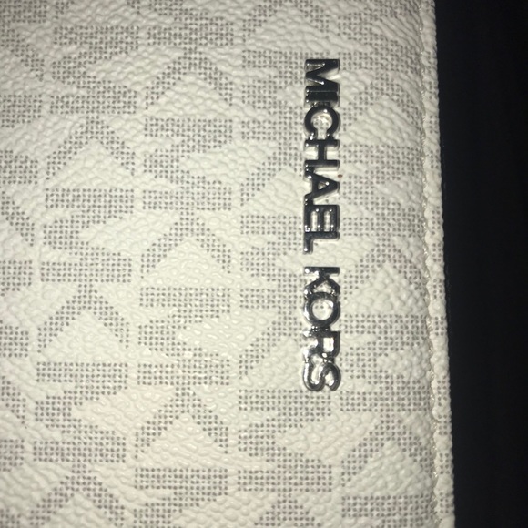 NEW MICHAEL KORS Large TriFold Wallet Signature MK - Picture 2 of 12
